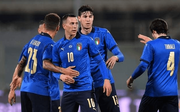 KY开元集团官网_
足球直播：荷兰vs 波黑 意大利vs 波兰  A组谁能占得先机(图5)